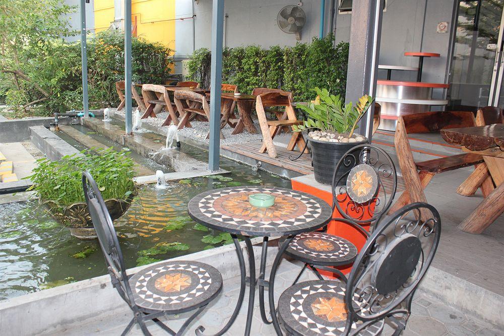 D Varee Xpress Makkasan Hotel Bangkok Exterior foto