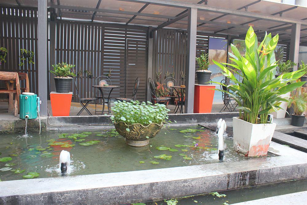 D Varee Xpress Makkasan Hotel Bangkok Exterior foto